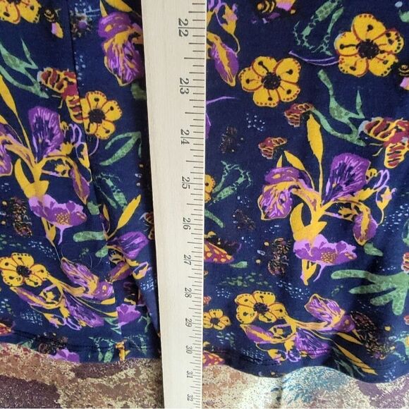 LuLaRoe Gigi Woman's Top Blouse 2 X Large Floral Multicolor Short Sleeve - Picture 11 of 12